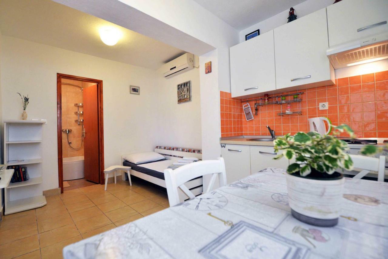 Apartment Stari Murter Exterior foto
